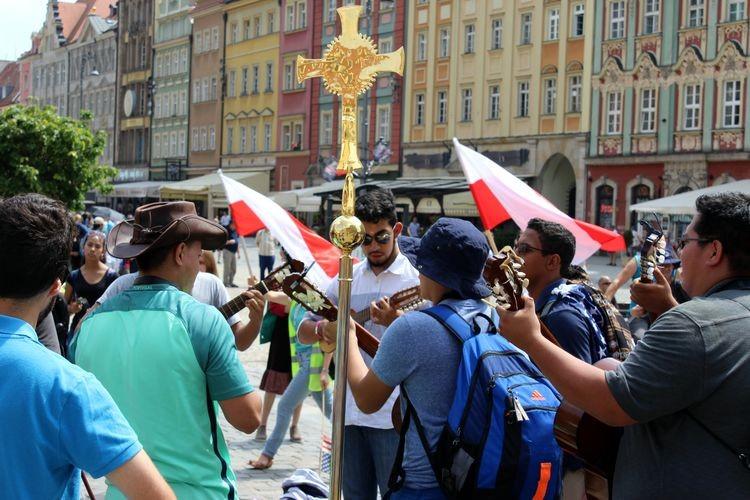 Pielgrzymi ŚDM ciągle są we Wrocławiu