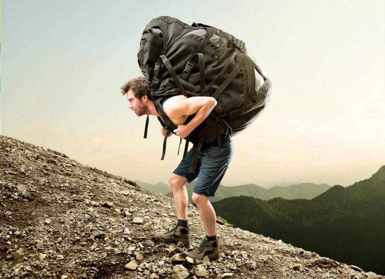 Jaki plecak trekkingowy wybrać na długie górskie wyprawy?