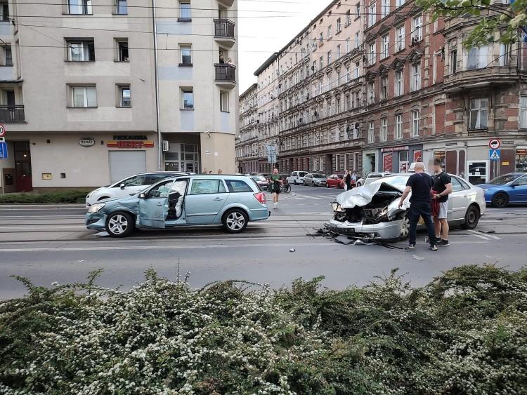 Wrocław: Wypadek na ulicy Traugutta. Jedna osoba w szpitalu