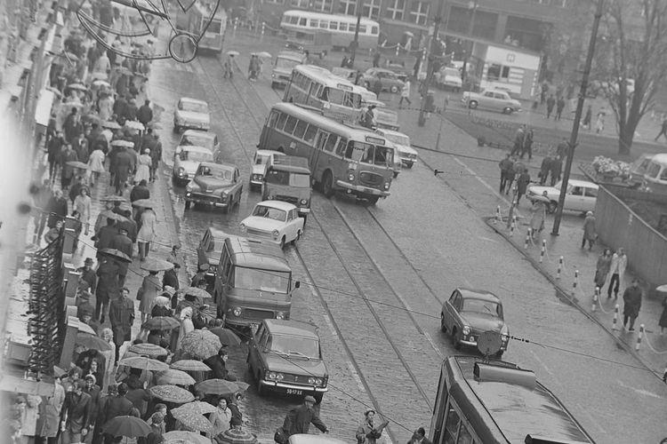 Maluch i syrenka w Centrum Historii Zajezdnia. Samochodem przez Wrocław lat 70-tych