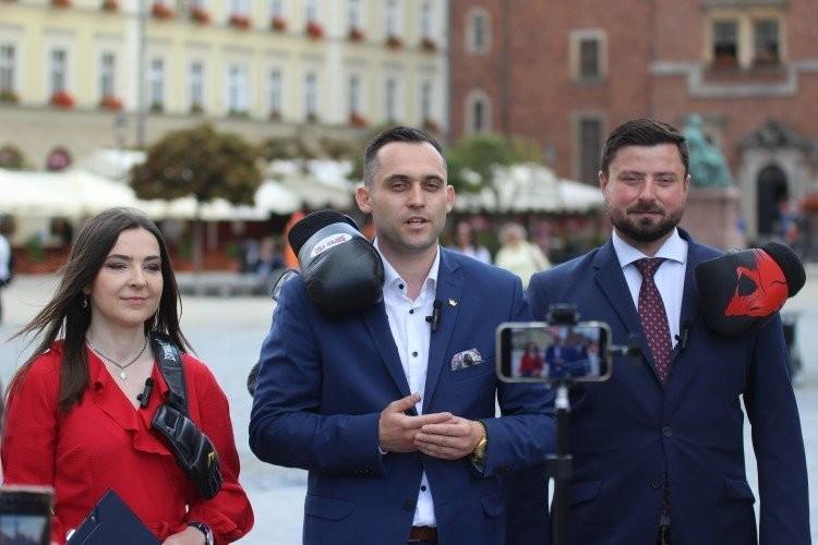 Konfederacja w ostatniej chwili zarejestrowała listę wyborczą we Wrocławiu [NAZWISKA KANDYDATÓW]