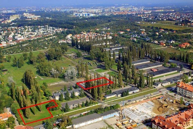 Mieszkania czy parki – trwa spór o przyszłość wojskowych terenów na Zwycięskiej
