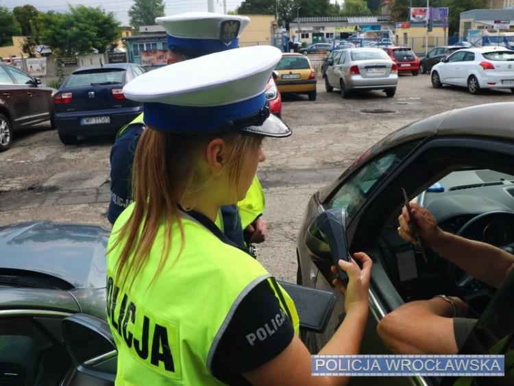 Pijani i naćpani taksówkarze wpadli we Wrocławiu. Jeden z nich był poszukiwany!