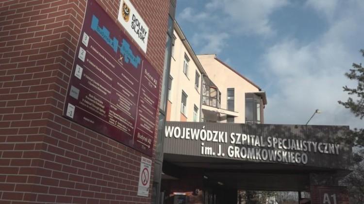 Głosowanie w izolatce. Kartę przyniesie ubrany w ochronny kombinezon pracownik szpitala