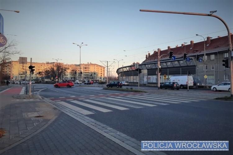 Kierowca Jeepa potrącił trzy osoby na przejściu dla pieszych