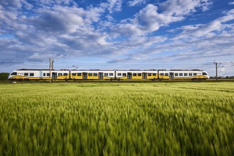 Koleje Dolnośląskie robią korektę rozkładu jazdy. Remonty i komunikacja zastępcza