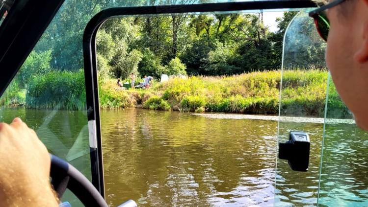Wrocław: Odra skażona, a wędkarze wciąż łowią ryby
