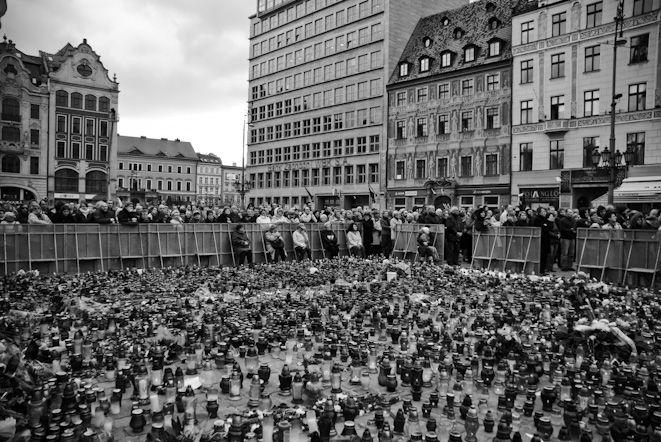 W niedzielę uczczą pamięć ofiar katastrofy smoleńskiej. Przez Wrocław przejdzie marsz