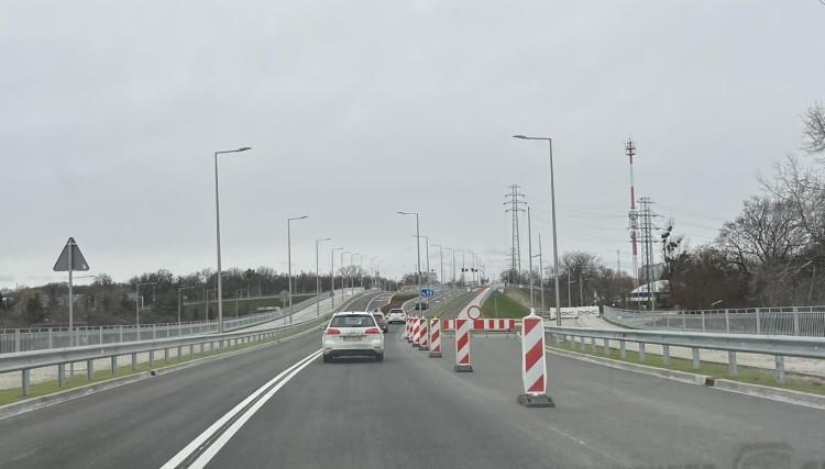 Zamknęli Aleję Wielkiej Wyspy, by Wrocław mógł zagrać w reklamie miasto bez korków!