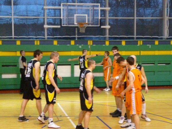 Koszykówka: Gościnny Gimbasket
