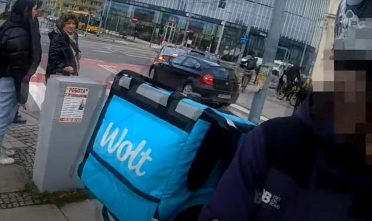 Wrocław: Kurier Wolt z fałszywym prawem jazdy. Kupił na Ukrainie
