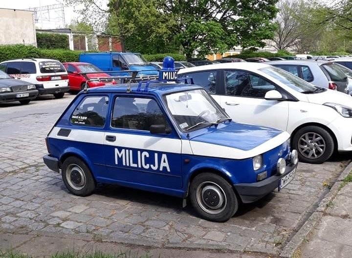 Nietypowe auto na ulicach Wrocławia. Ten maluch wciąż jeździ w dalekie trasy