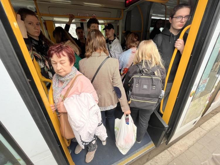 Armagedon po otwarciu linii na Popowice. “Jest gorzej niż było”