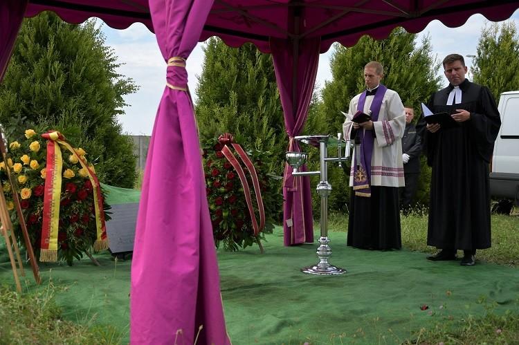 Szczątki znalezione pod torami doczekały się ponownego pochówku
