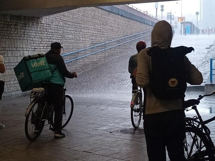 Te ulice w mieście toną po ulewach. Wrocław jak Wenecja