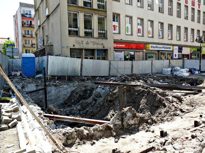 Nowe przejście podziemne na Świdnickiej będzie gotowe dopiero w przyszłym roku. Jak idą prace?