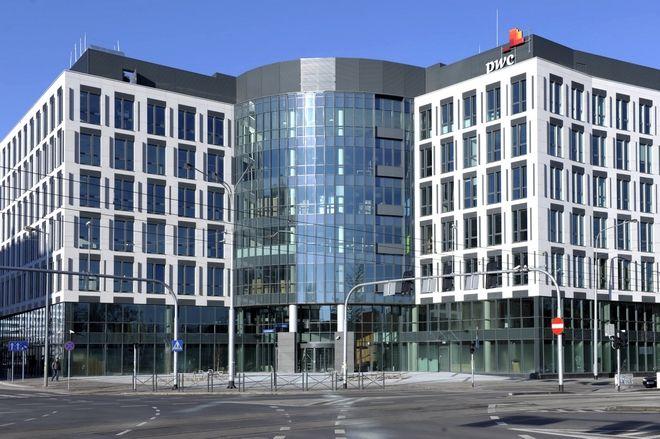 We Wrocławiu tanieje ziemia pod biurowce. W ubiegłym roku ceny spadły o 11 procent