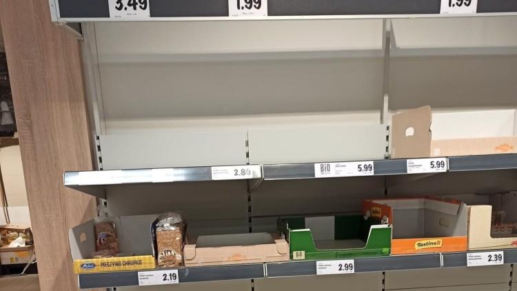 Przez koronawirusa zamkną sklepy? Minister uspokaja: to fakenews!