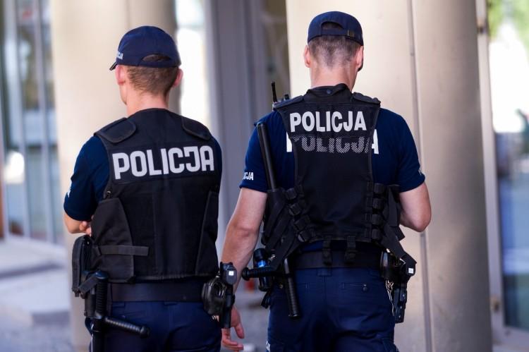 Tego policja głośno nie mówi: Podejrzani obcokrajowcy kręcą się pod domami wrocławian