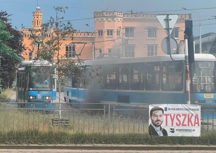 Pożar w tramwaju przed dworcem Wrocław Główny