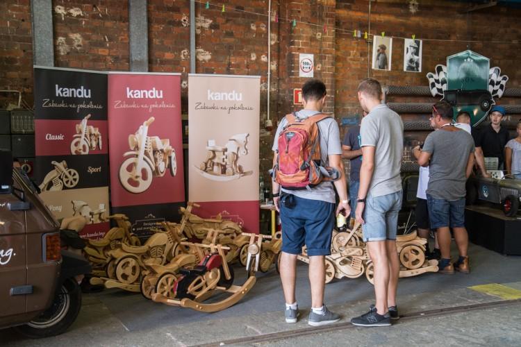 Motocykle, zabytkowe auta, tatuaże. Piąty Kustom Konwent w zajezdni Dąbie [ZDJĘCIA]