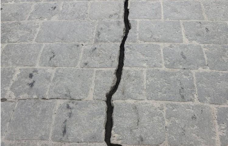 Ulica Stalowa się rozpada. Strach po tym jechać!