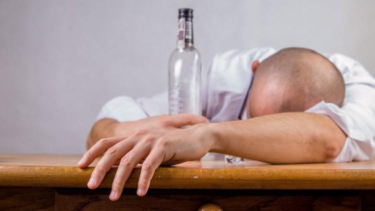 Wrocław: 34-latkowi grozi 5 lat więzienia za głupi wybryk po pijaku