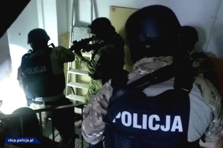 Wrocławscy policjanci uderzyli w rynek dopalaczy [ZDJĘCIA,WIDEO]