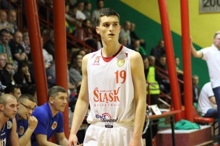 Finały MP koszykarzy U18: Śląsk wygrywa na początek, porażka WKK