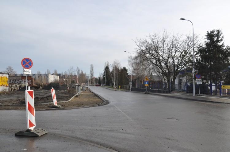 Dwa parki biznesowe połączy wyremontowana ulica. Kilometr już oddany do użytku [ZDJĘCIA]