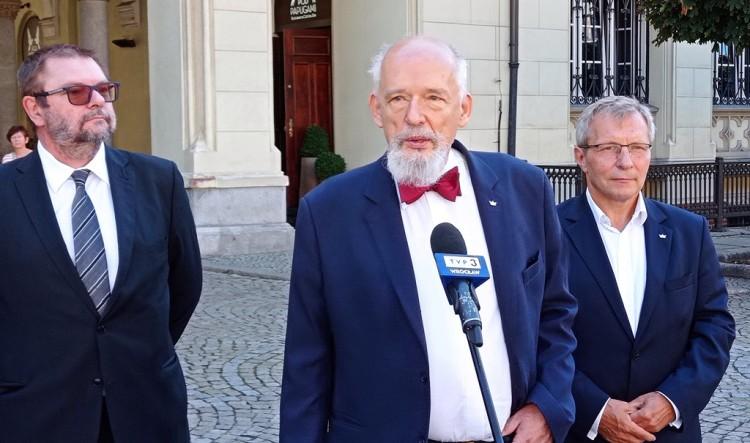 Korwin-Mikke we Wrocławiu: Polska powinna pomagać Białorusi, a nie wpychać ją w objęcia Moskwy [ZDJĘCIA]