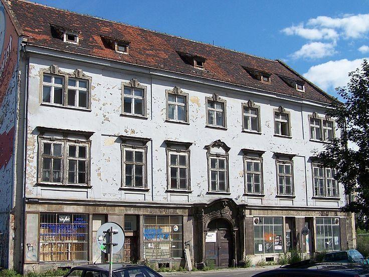 Ruszyły przygotowania do budowy biurowca przy Piotra Skargi. Zrewitalizują też Pałac Oppersdorfów