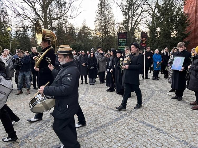 Smutek i wdzięczność. Pogrzeb Bogusława Litwińca [ZDJĘCIA]