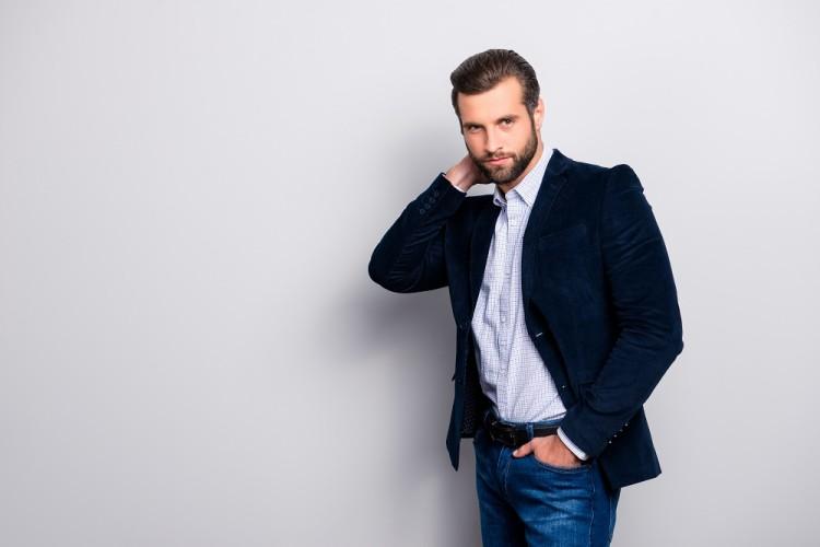 Elegancki luz, czyli marynarka do jeansów