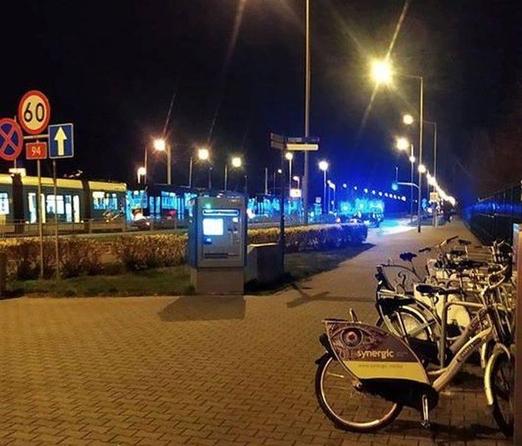Zwłoki na torowisku, tramwaje w długim korku. Jak do tego doszło?