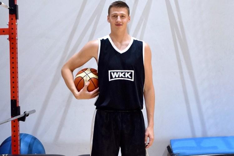 Posiłki znad morza. Patryk Pułkotycki we Wrocławiu