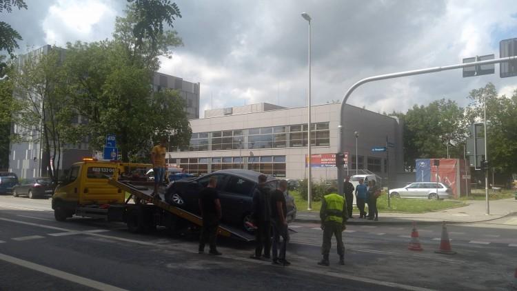 Wypadek na Strzegomskiej [ZOBACZ ZDJĘCIA]