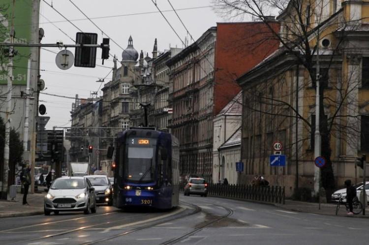 Awaria torowiska w centrum. Cztery linie kursowały objazdami