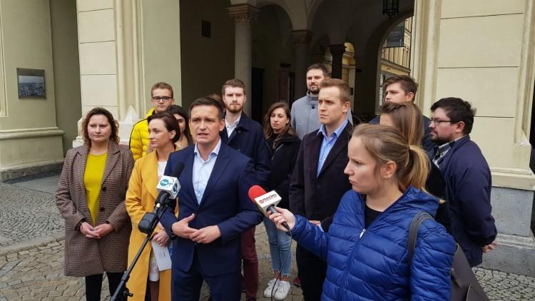 Koalicja Obywatelska walczy o głosy młodych