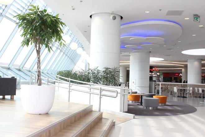 Metamorfoza strefy restauracyjnej we wrocławskim centrum handlowym. Co się zmieniło? [FOTO]