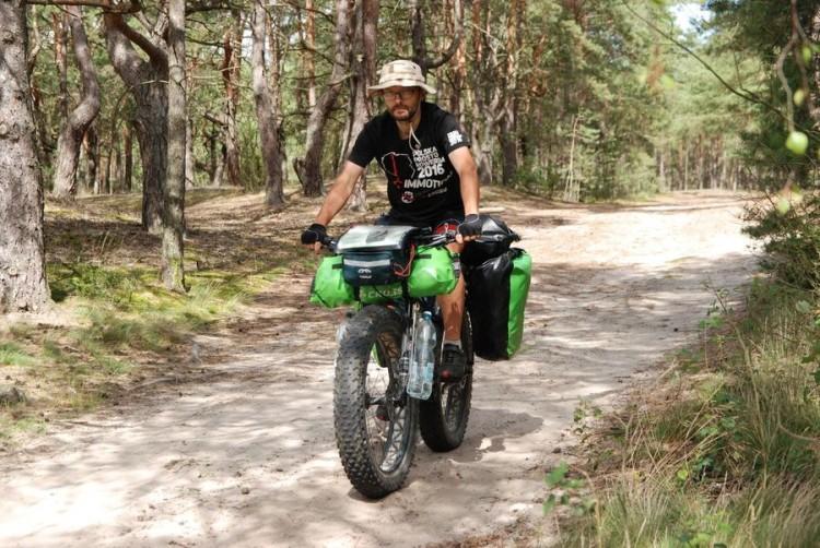 Wrocławski podróżnik opowie, jak przemierzył Polskę w linii prostej