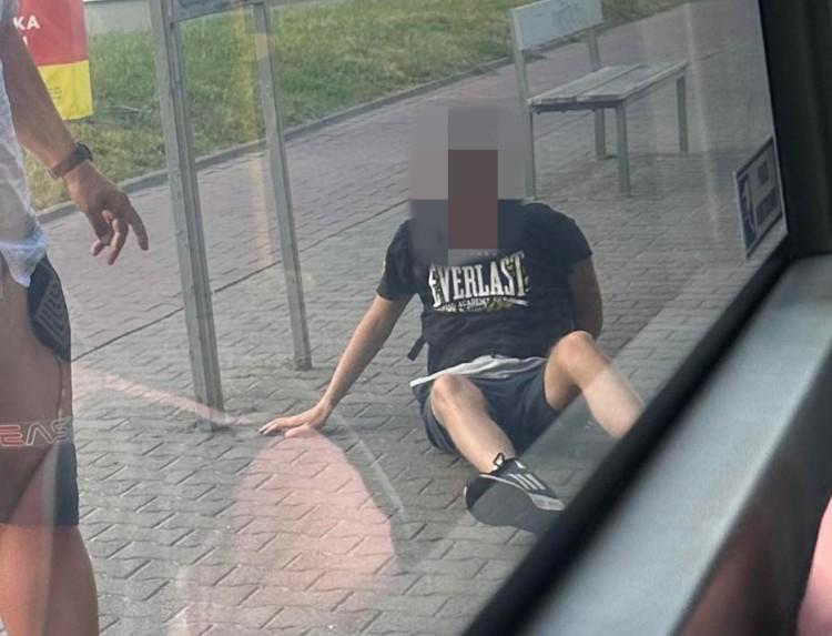 Wrocław: Zboczeniec w autobusie MPK. Pasażerce śmiał się w twarz