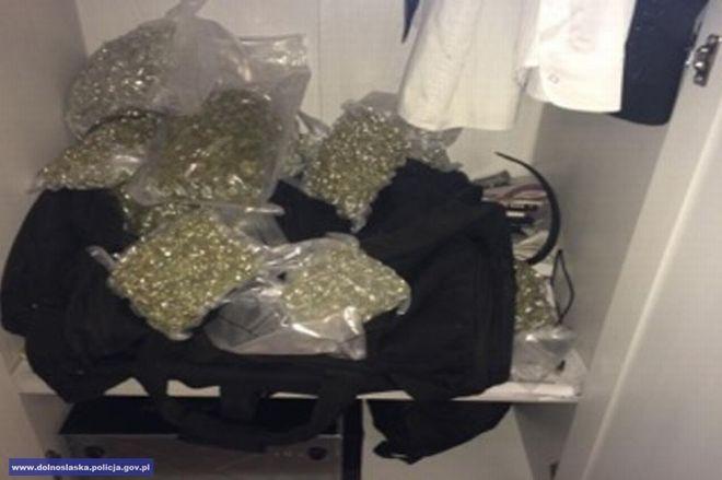 Wrocławscy policjanci przechwycili ponad 5 kg marihuany