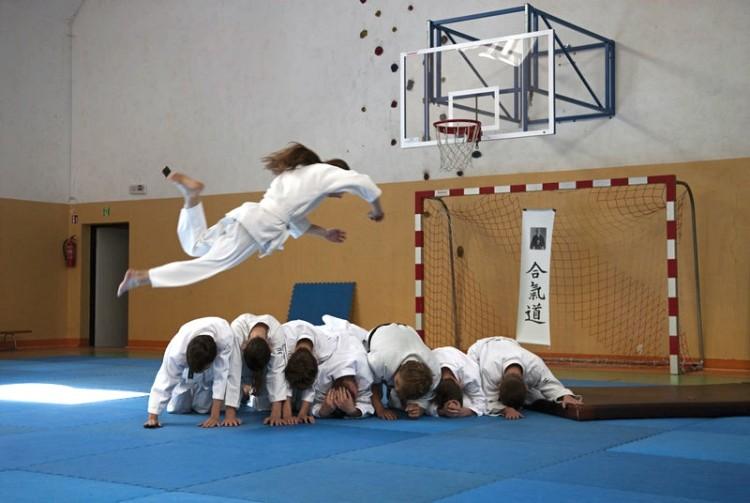 Sportowe wakacje najmłodszych. Dzieci z wrocławskich domów dziecka na obozie aikido