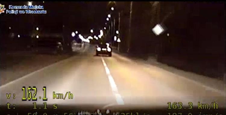 20-latek pędził ulicami Wrocławia z prędkością 160 km/godz. [WIDEO]