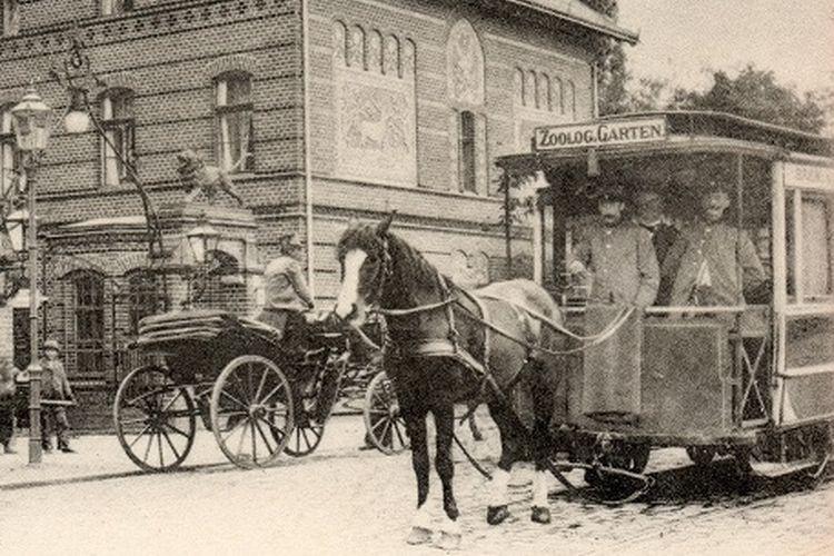 Tramwajem konnym przez dawny Wrocław [KSIĄŻKA]