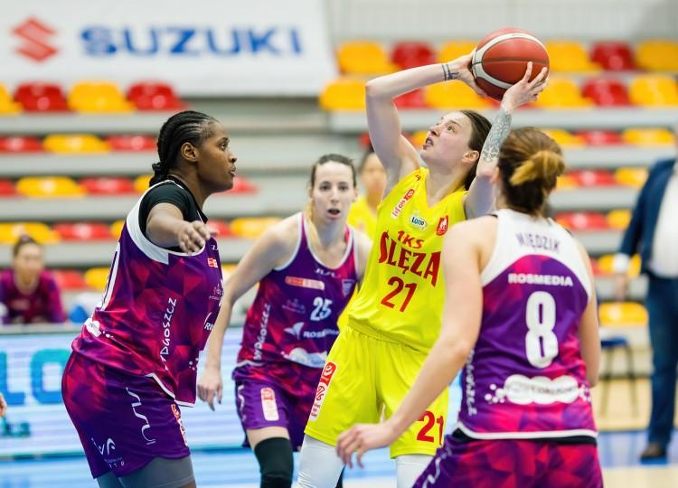 Osłabione powalczyły, ale ostatecznie nie dały rady. Porażka Ślęzy z Basketem Bydgoszcz