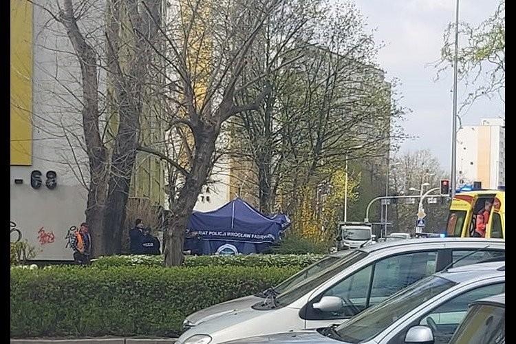 Tragedia na Popowicach. Nie żyje pracownik budowlany