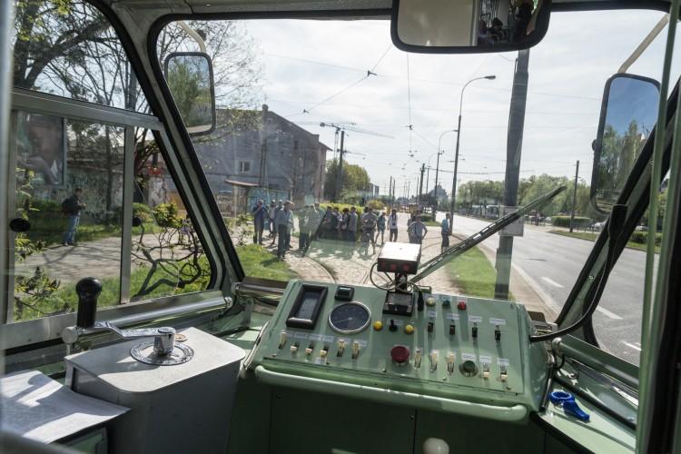 Enusia. Tramwaj z 1972 roku znów na wrocławskich torach [ZDJĘCIA]