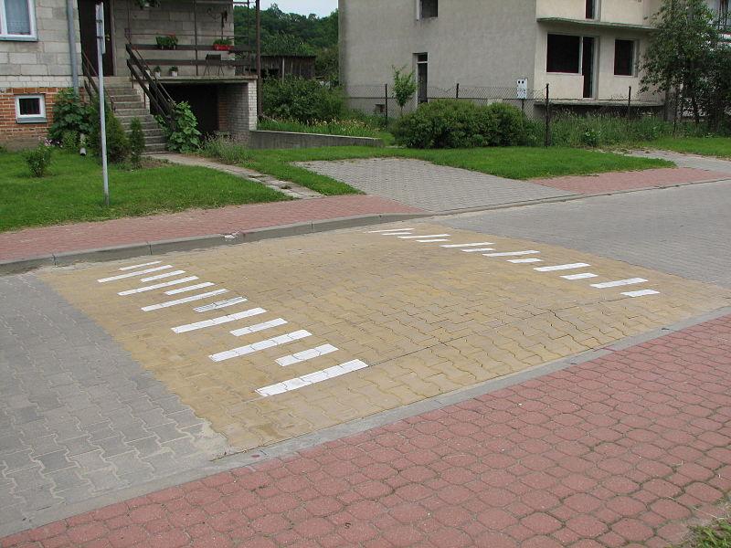 Na wrocławskich ulicach przybędzie 25 nowych progów zwalniających [LISTA ULIC]